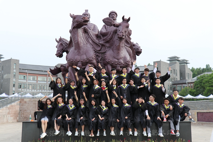 湖北文理学院2021毕业季：定格，滚烫的青春（图）