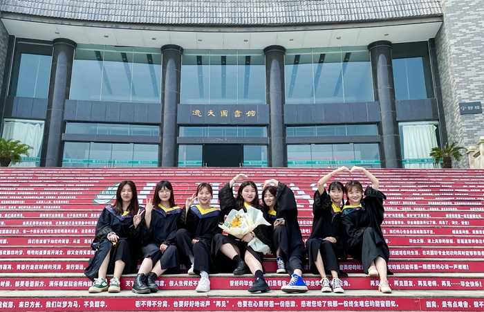 湖北文理学院2021毕业季：定格，滚烫的青春（图）